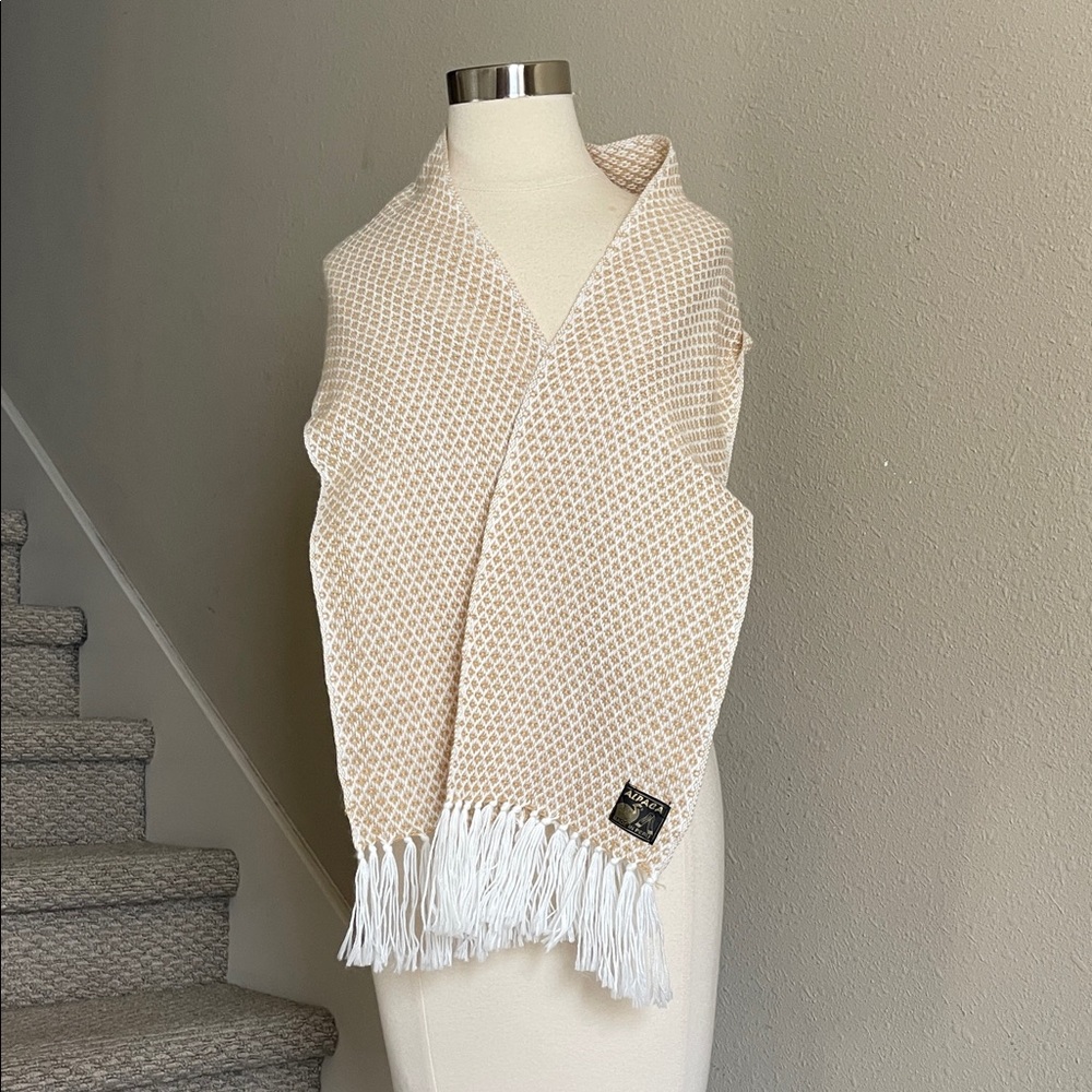 Alpaca, Made in Peru, Beige and White Scarf